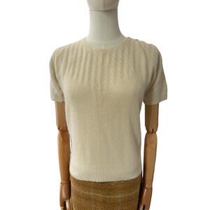 Vintage cream cable short sleeved sweater shoulder button closing size medium